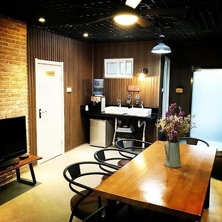 Lantian Garden Hostel Qingdao Bagian luar foto