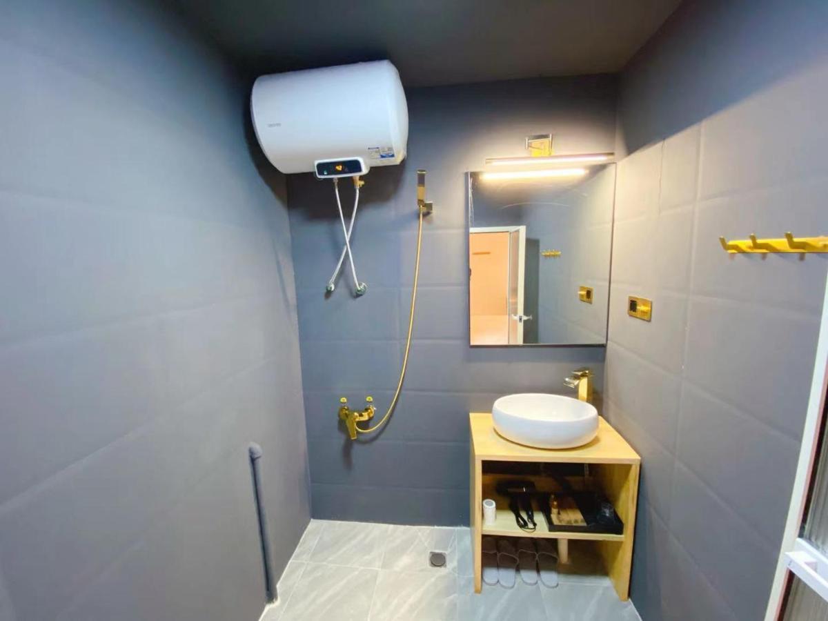 Lantian Garden Hostel Qingdao Bagian luar foto