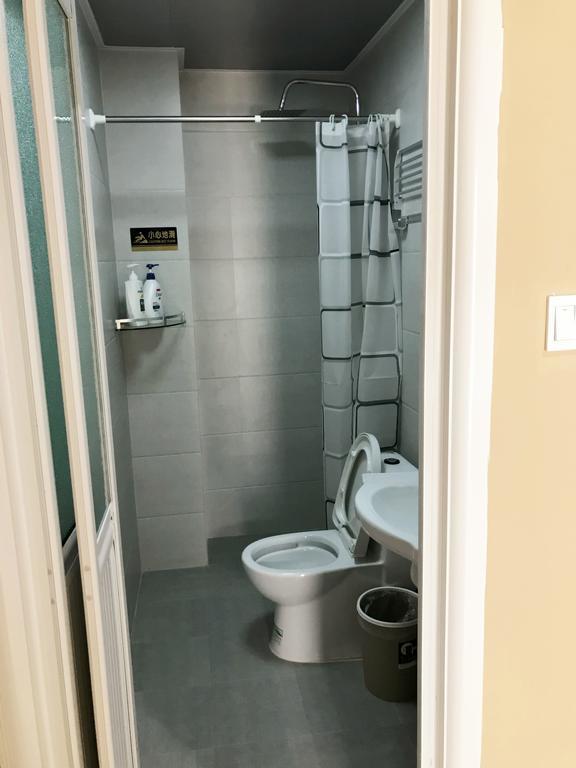 Lantian Garden Hostel Qingdao Bagian luar foto